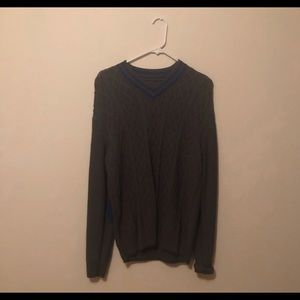 Size L Green Sweater